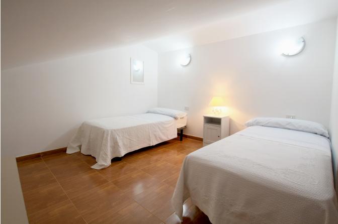 1363722851nwtgbdez_upper room1_resize.jpg